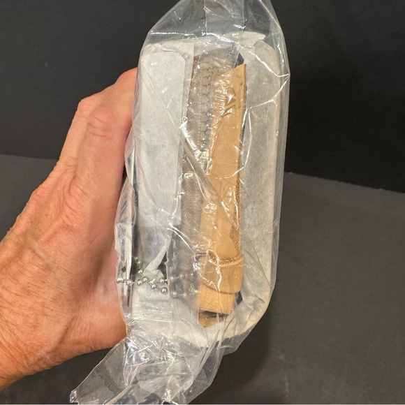 Consuela NWT Dreamy Wristlet Wallet Black Patent Silver Stars Still in Package - Picture 11 of 11